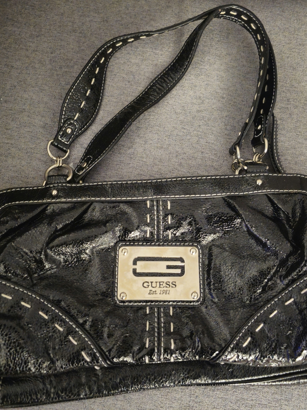 GUESS Black Metallic Frame-Top Shoulder Bag - Picture 4 of 6